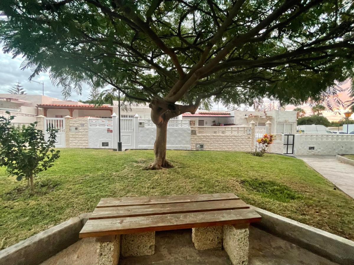 Cozy Bungalow Costa Del Silencio Exterior photo