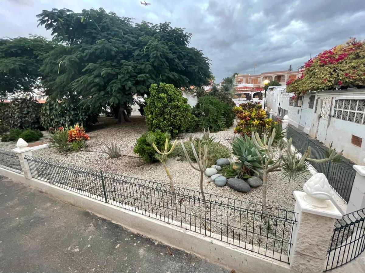 Cozy Bungalow Costa Del Silencio Exterior photo